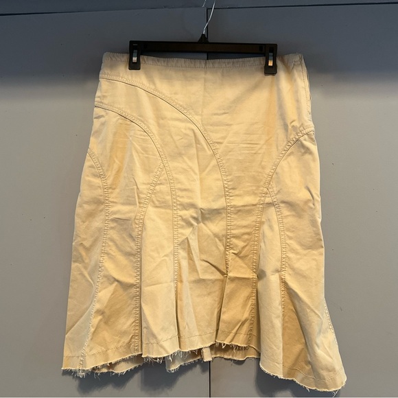 Banana Republic - Vintage Tan Trumpet Skirt Asymmetrical Pleated (Size 8) - Picture 4 of 8